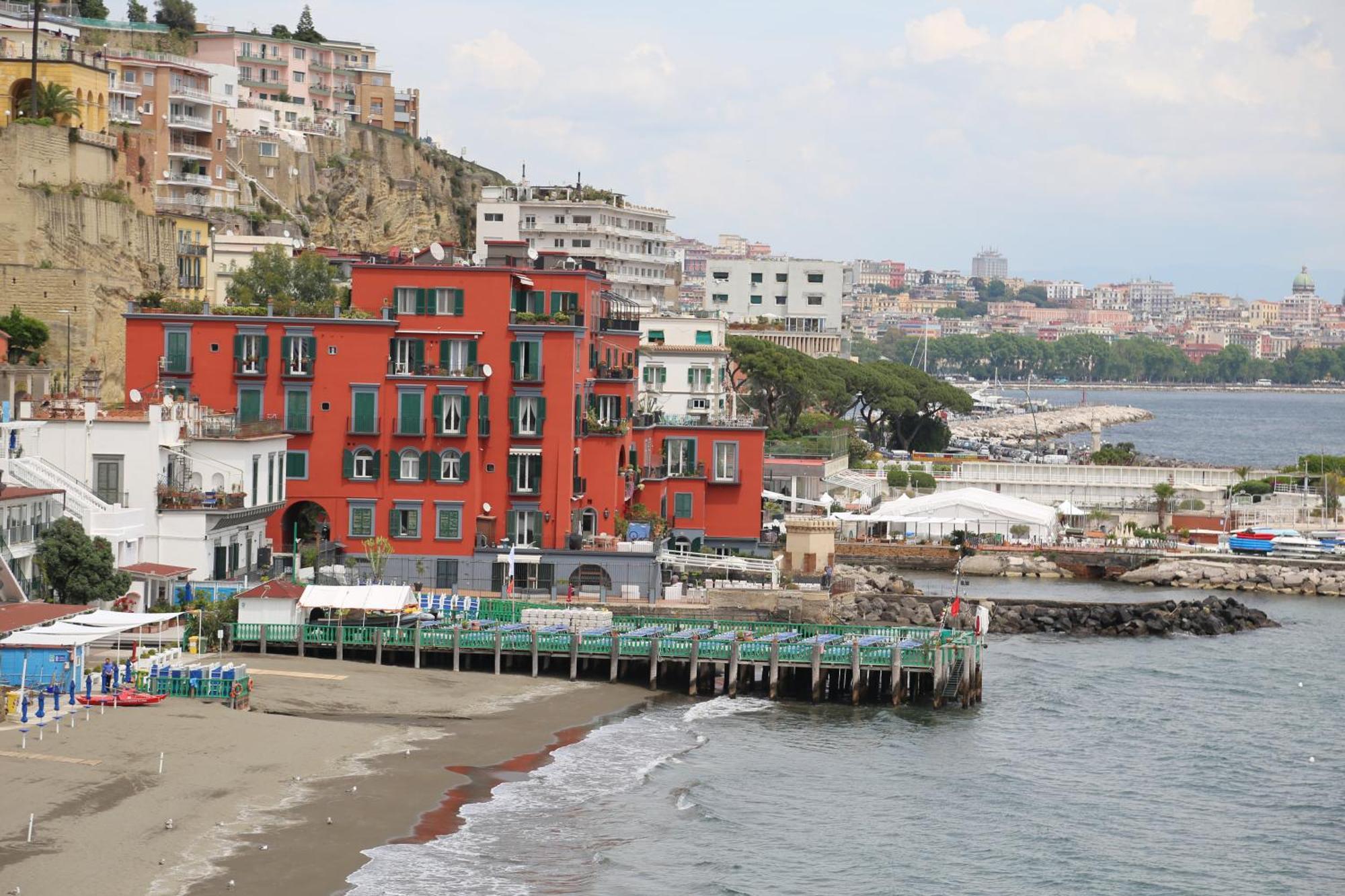 La Casetta Con La Spiaggia Napoli Eksteriør billede
