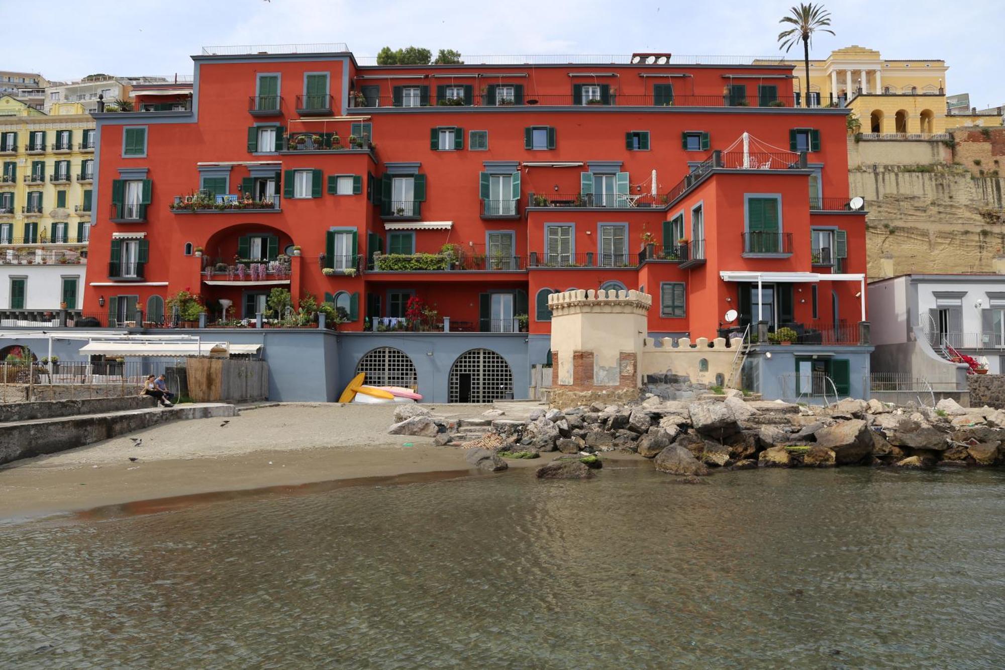 La Casetta Con La Spiaggia Napoli Eksteriør billede